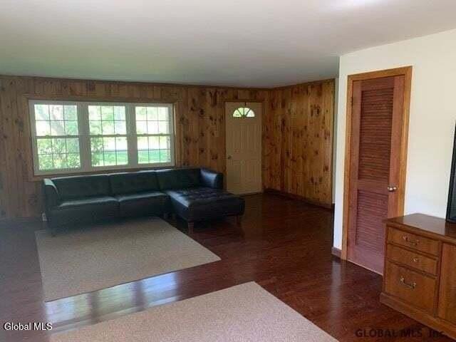 650 Rock City Rd - Photo 5 of 14