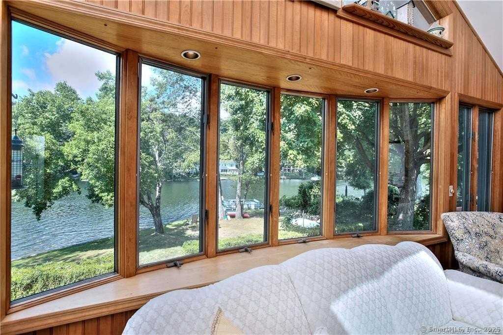 151 Sasapequan Rd - Photo 5 of 25