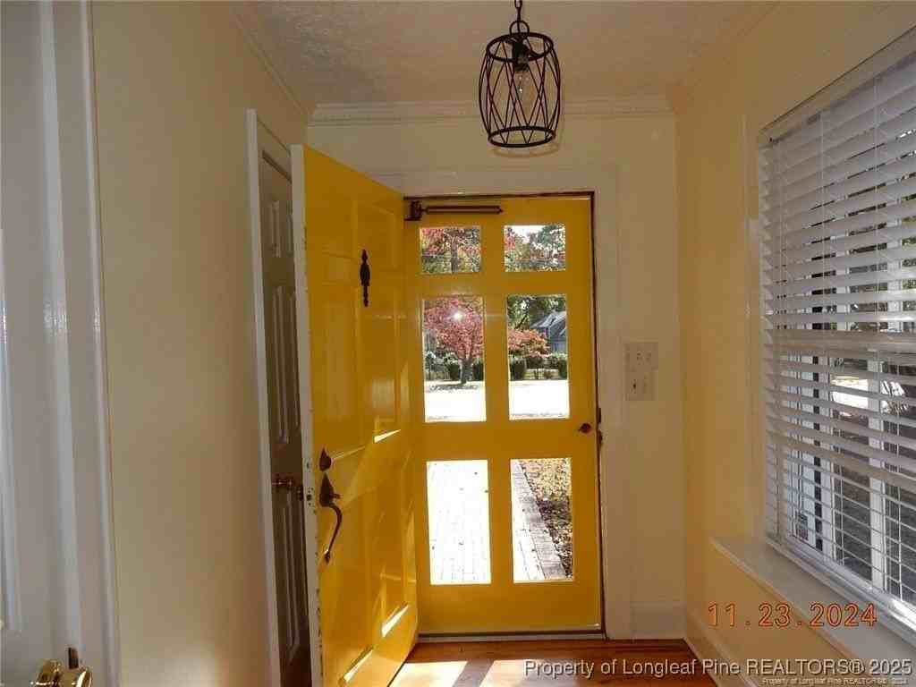 708 Rush Rd - Photo 5 of 17