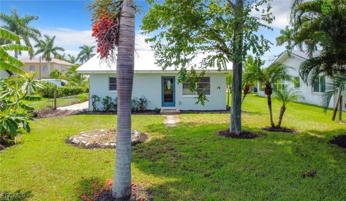 94 E North Shore Ave - Photo 4 of 15