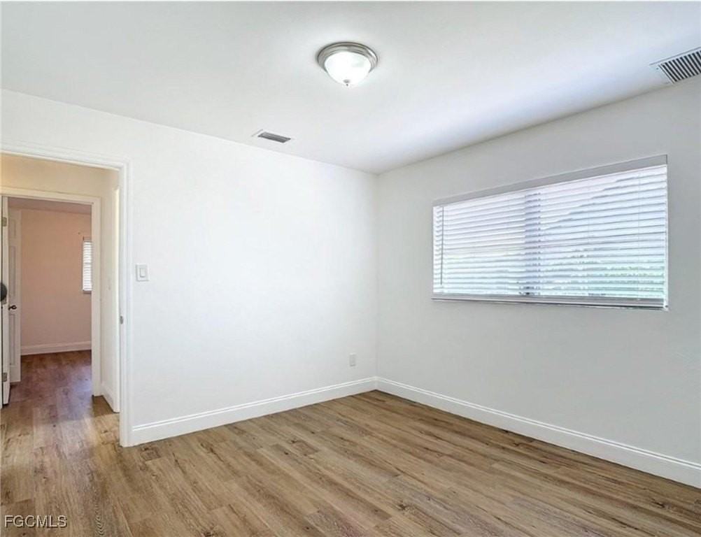 94 E North Shore Ave - Photo 7 of 15