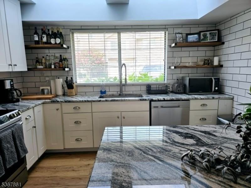 1 Ashley Ct - Photo 4 of 20