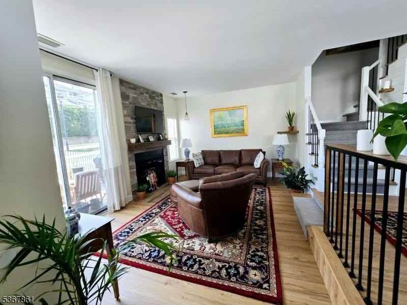 1 Ashley Ct - Photo 7 of 20