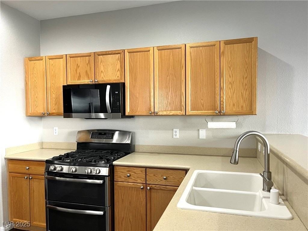 231 Spectacular St - Photo 7 of 50