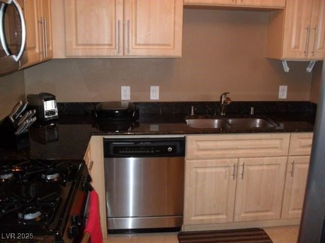 220 E Flamingo Rd #330 - Photo 4 of 14