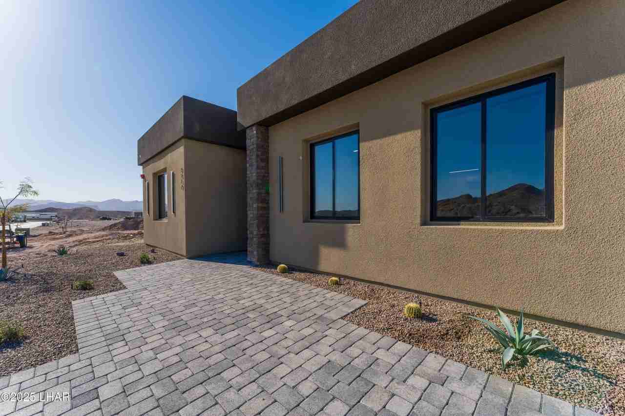 2517 Flat Irons Ln - Photo 5 of 50