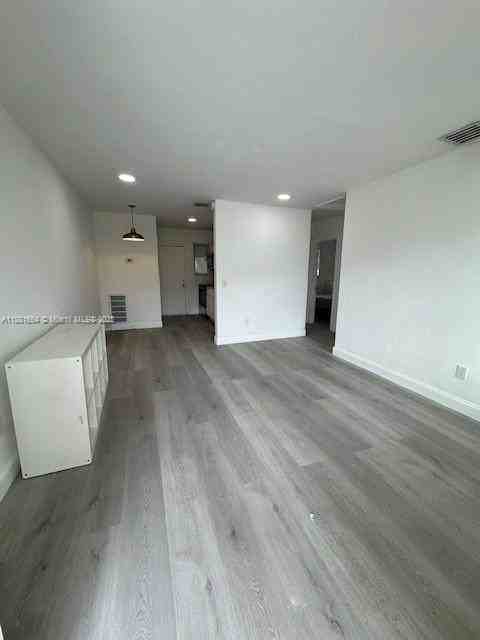 27 Nw 41st St #27 - Photo 5 of 13