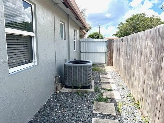 Sw 56th St #B - Photo 6 of 16