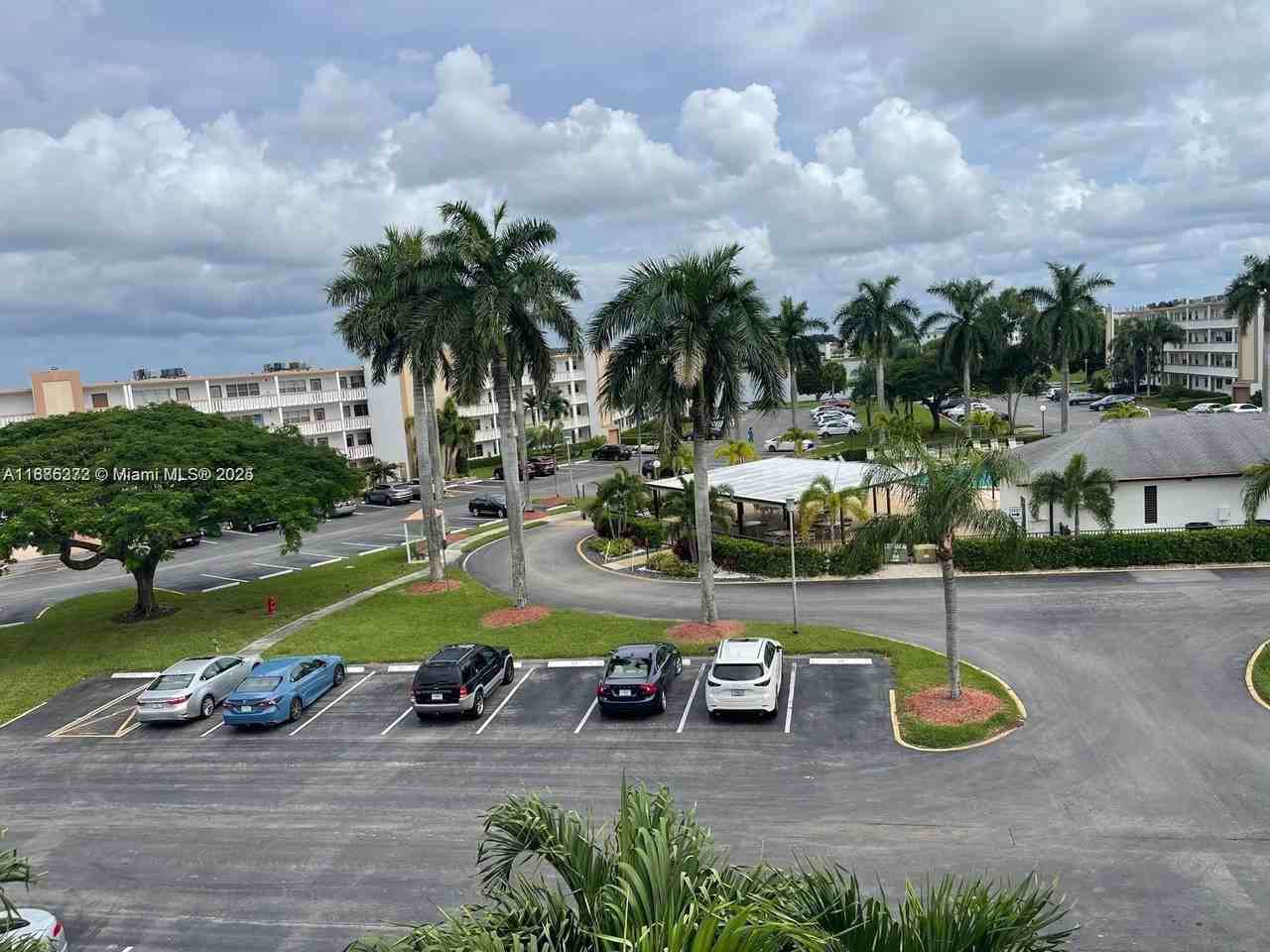 1072 Cornwall D #1072 - Photo 4 of 24