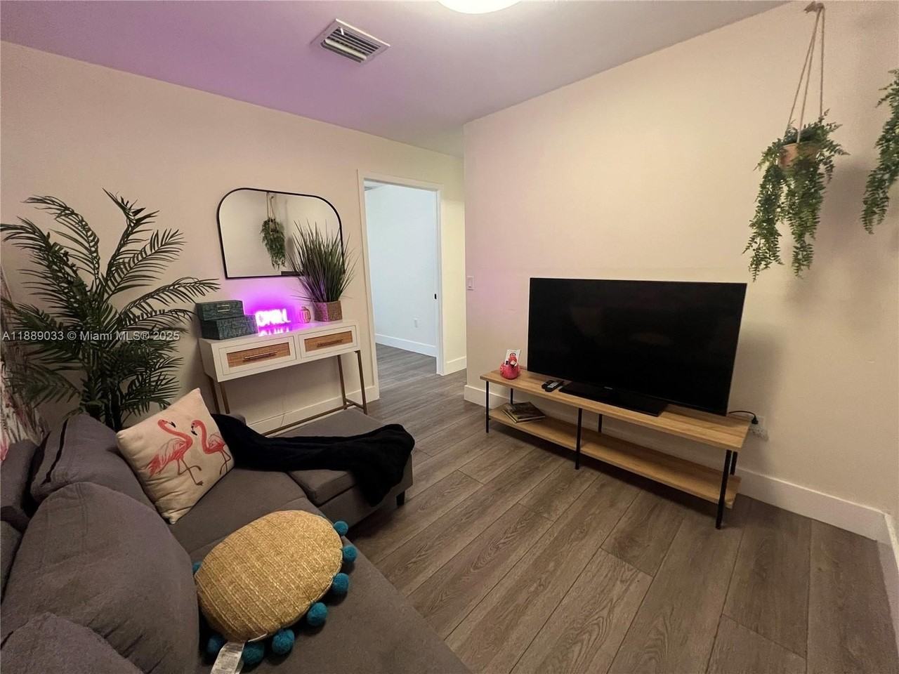 3102 Sw 10th St #3104A - Photo 7 of 15