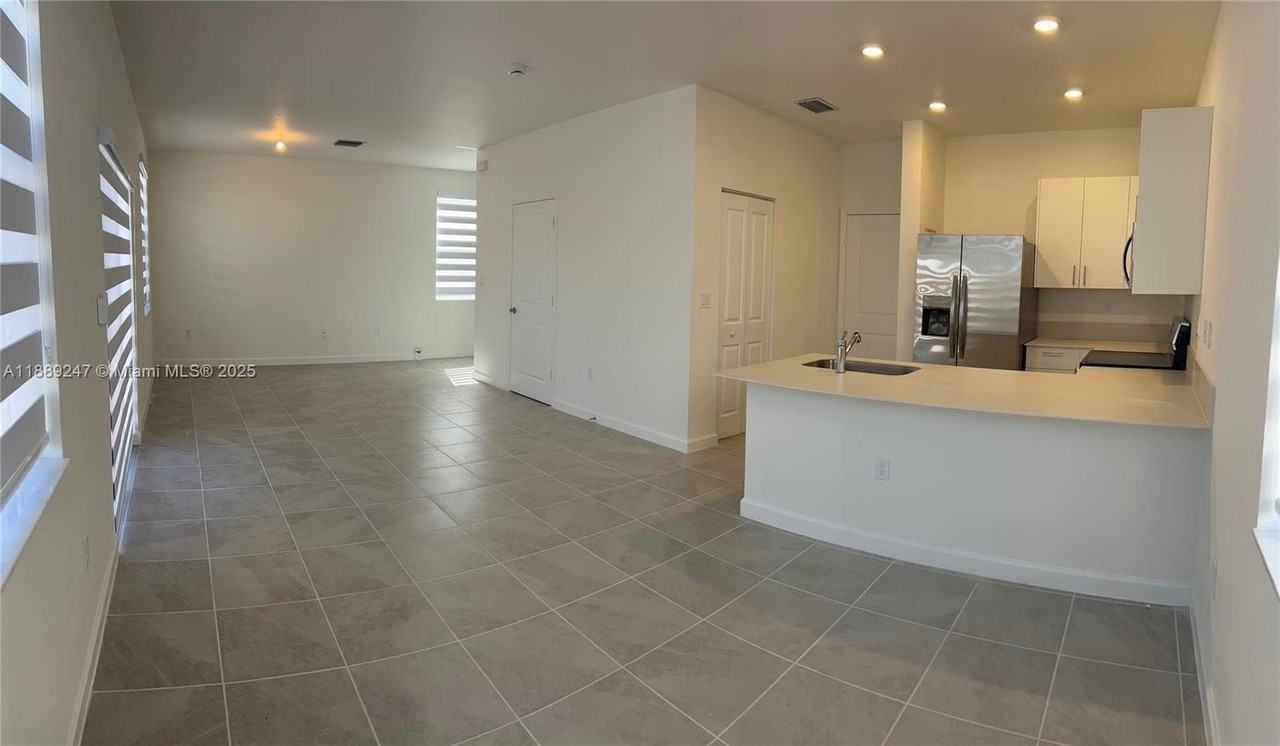 2651 Se 24th Dr - Photo 6 of 40