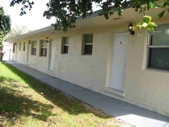 1060 Ne 80th St #3 - Photo 3 of 4