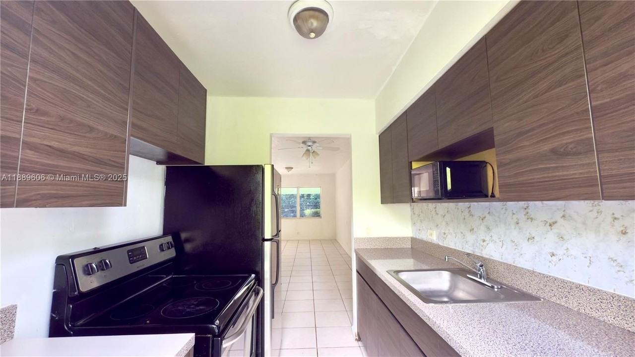 145 N Shore Dr #3 - Photo 6 of 14