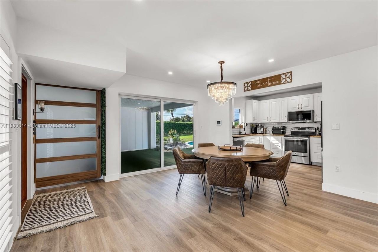 10971 Sw 177th St - Photo 5 of 14