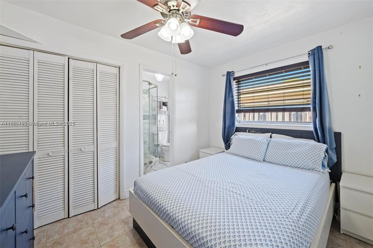 5120 Southwest 26th Avenue #1-2 - Photo 5 of 15