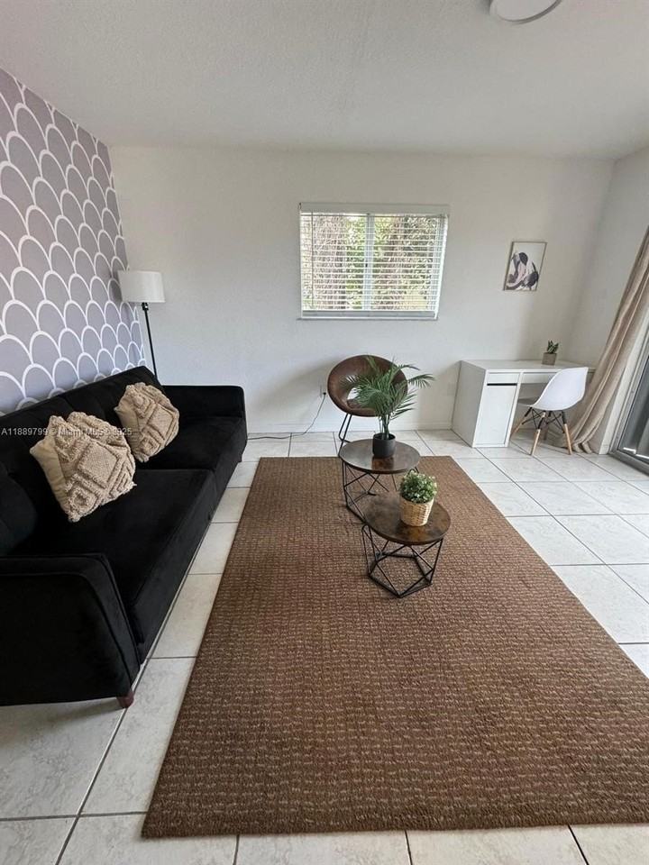 328 Nw 12th Ave #8 - Photo 2 of 15