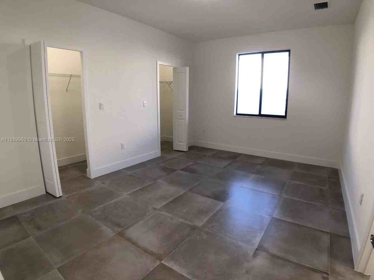 497 Sw 91st Ct #497 - Photo 2 of 8