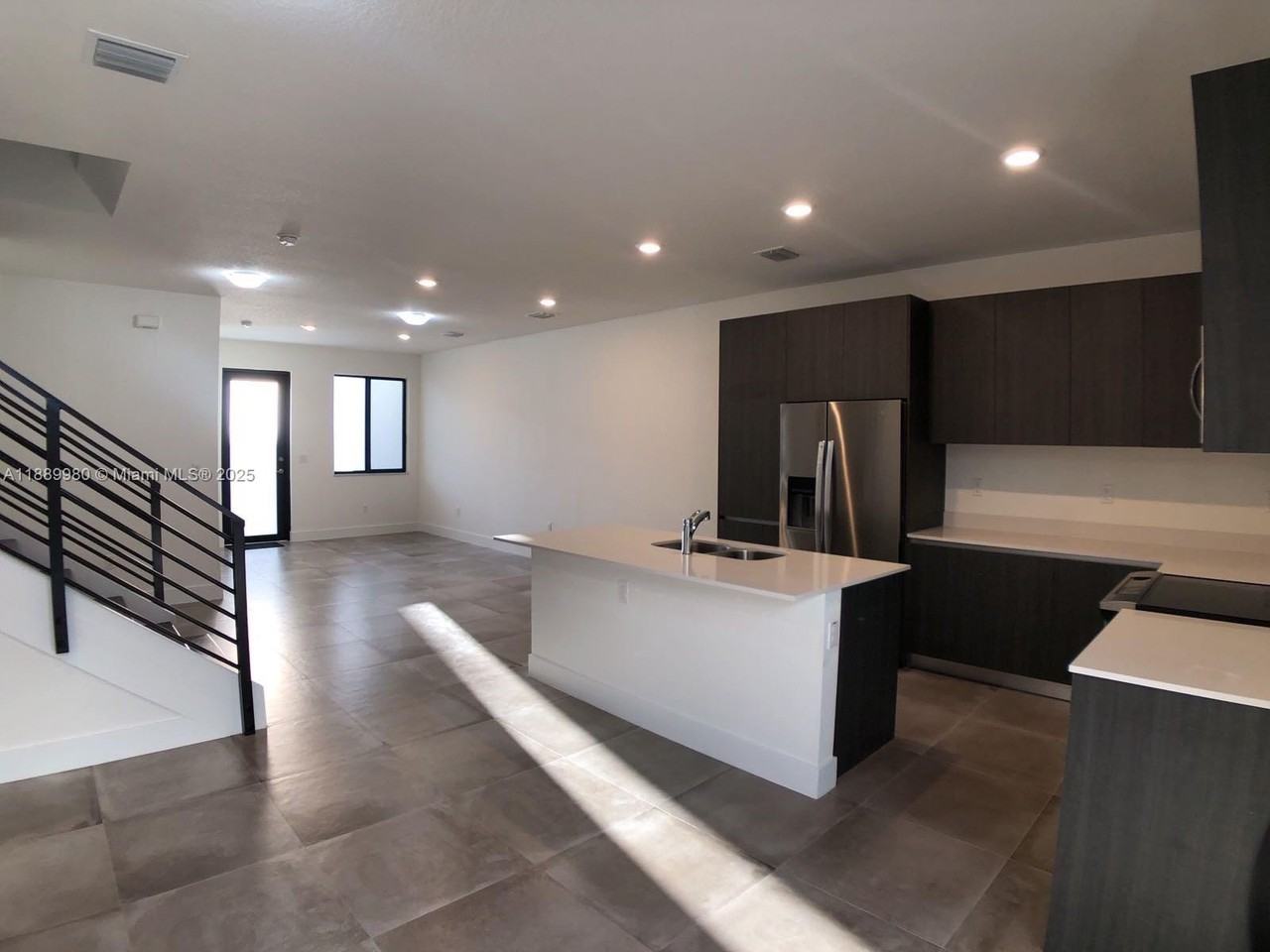 497 Sw 91st Ct #497 - Photo 6 of 8