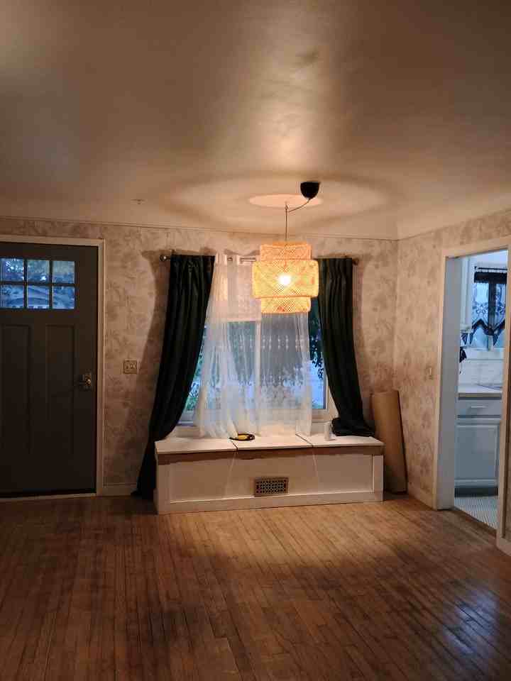 Hollywood Ave - Photo 5 of 6