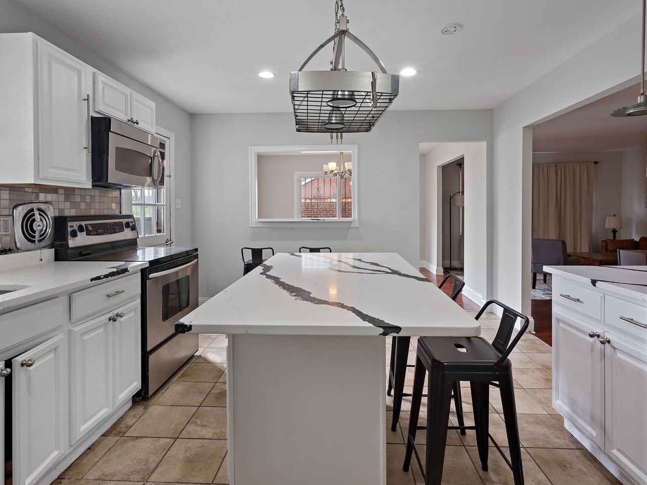 Porter Ave - Photo 4 of 10