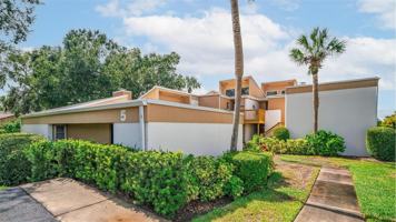 featured image of 1051 S Highland St #5D