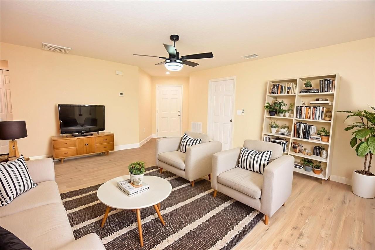 1111 Mercury Dr E #D - Photo 6 of 25