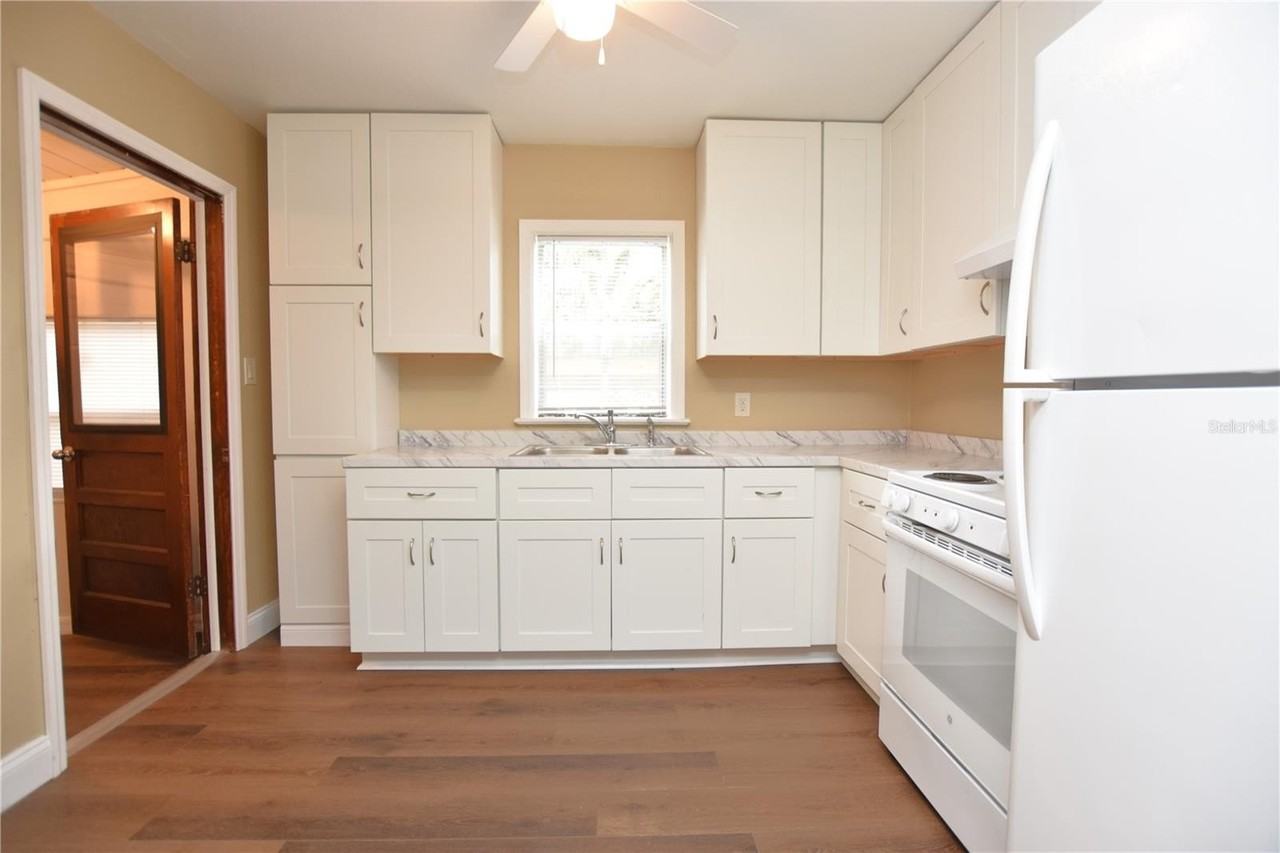 738 E Valencia St - Photo 7 of 21