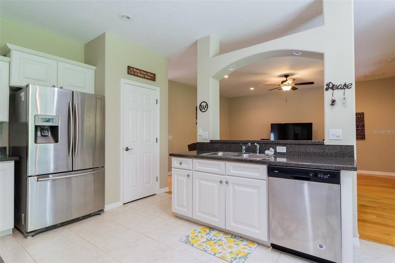 6919 Eagle Ridge Blvd - Photo 3 of 9