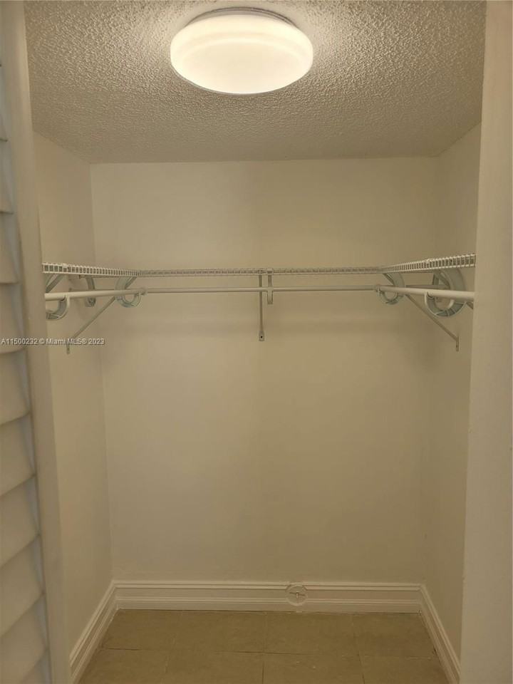 5911 Ne 18th Ave #3A - Photo 7 of 8