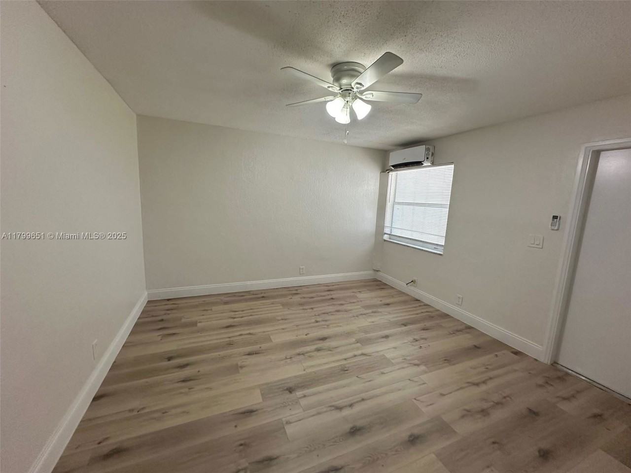 1105 Northeast 5th Terrace #3A - Photo 2 of 8