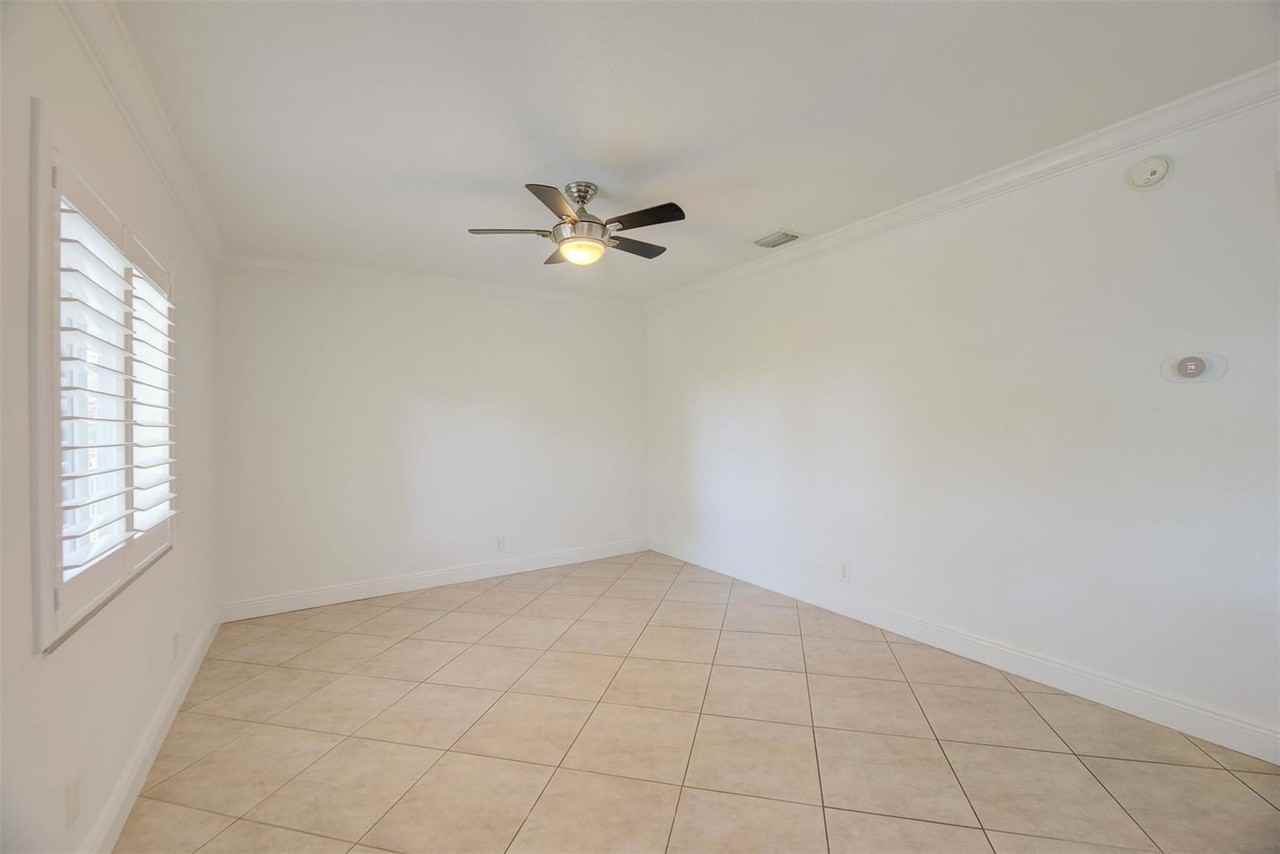 1311 Ne 18th St #103A - Photo 4 of 8