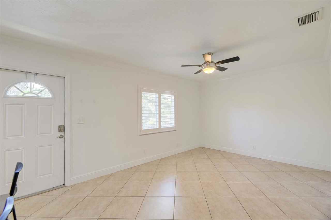 1311 Ne 18th St #103A - Photo 5 of 8