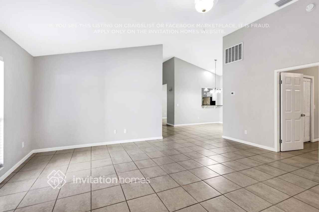 11203 Shadybrook Dr - Photo 6 of 25