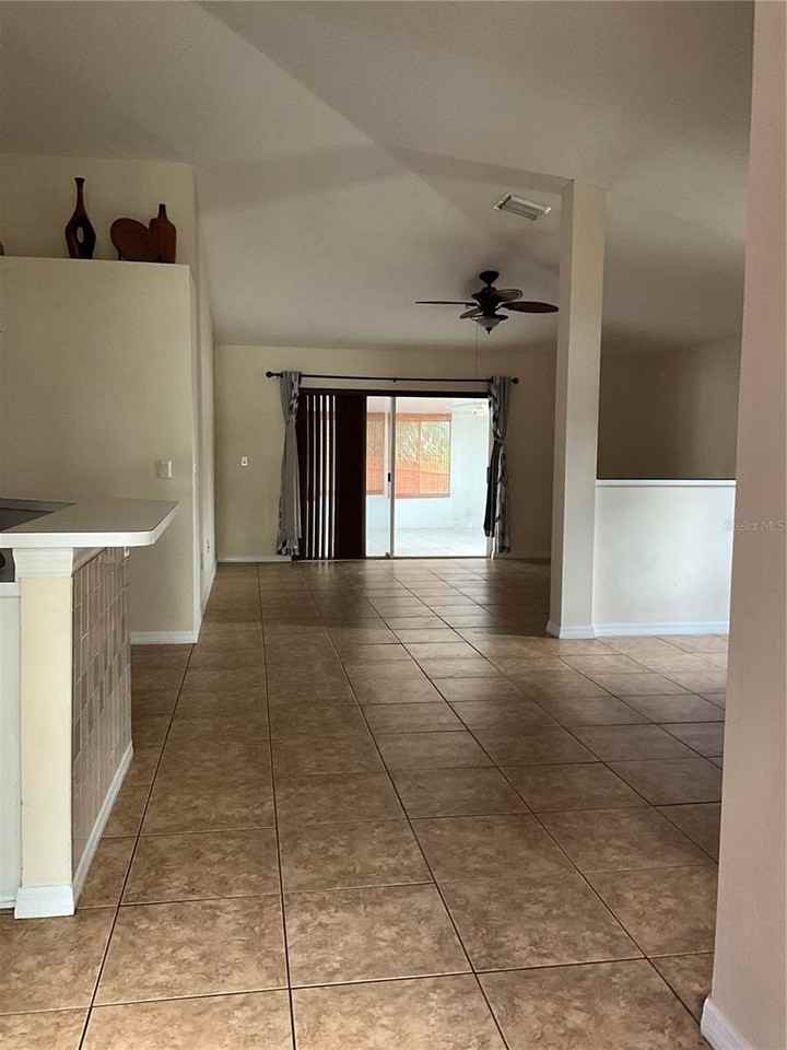 8828 Sea Island Way - Photo 7 of 24