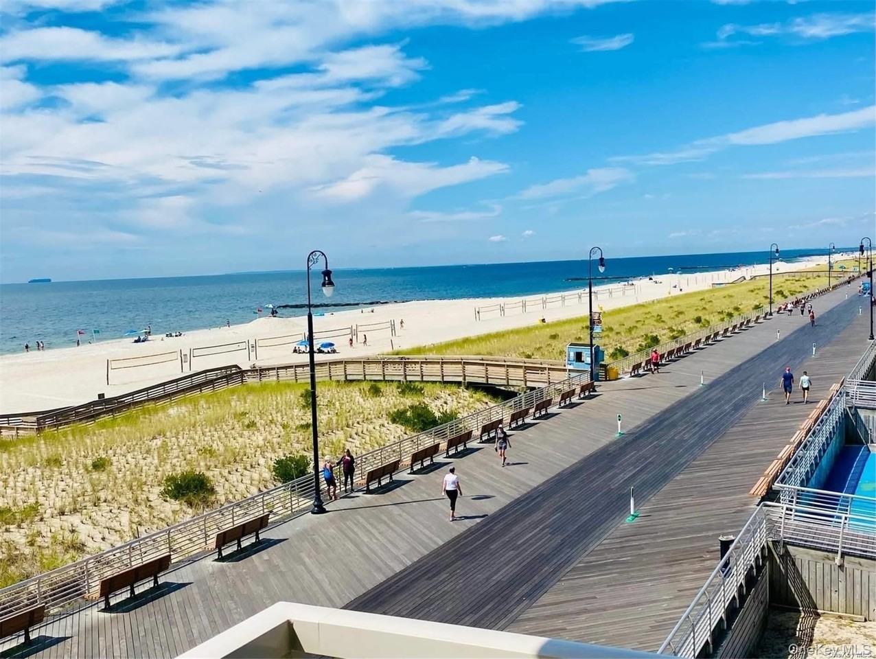 170 W Broadway #4E - Photo 4 of 22