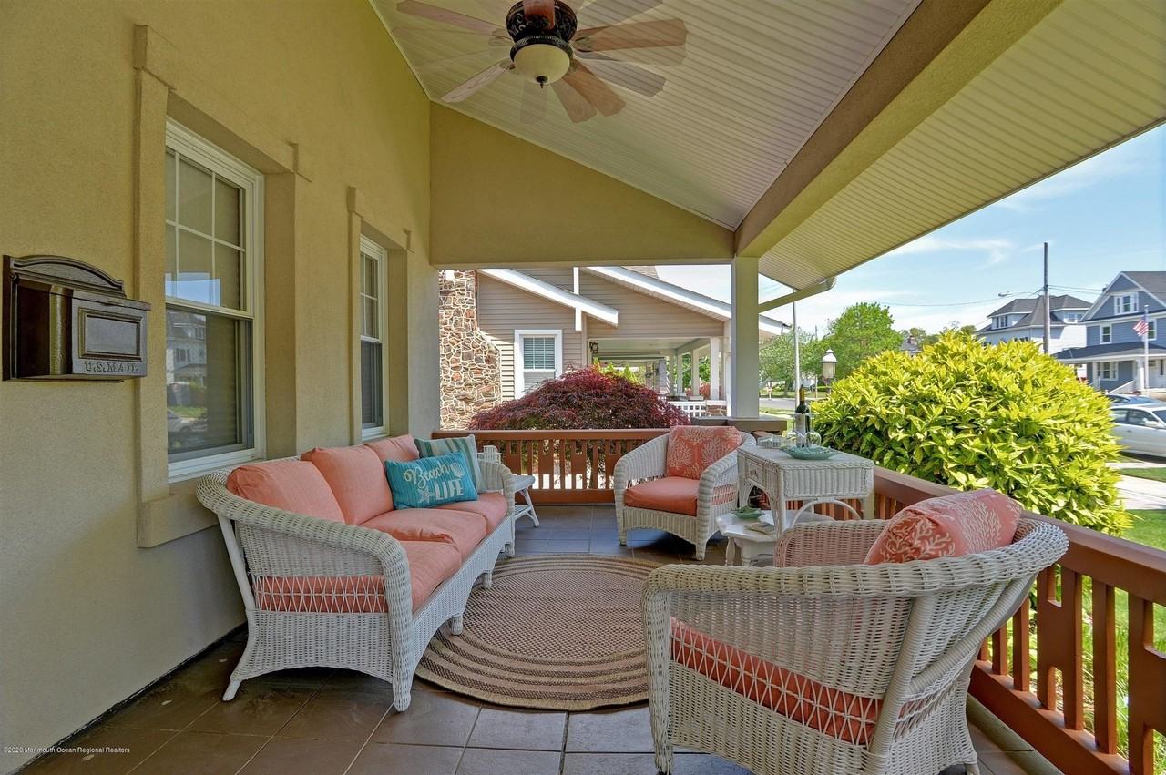 408 4th Ave - Photo 4 of 32