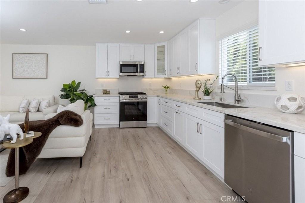 15254 15254 Clymer Street - Photo 6 of 26