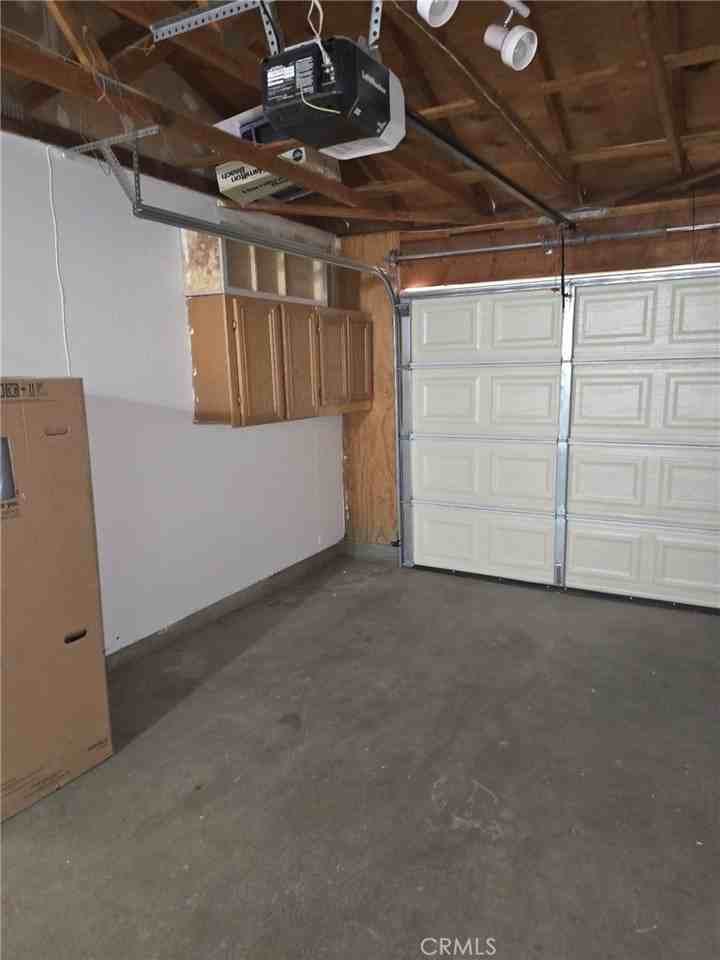 18605 New Hampshire St #A - Photo 4 of 10