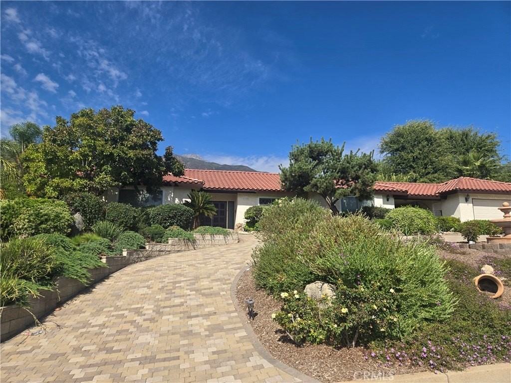 9388 Valley View St - Photo 5 of 40