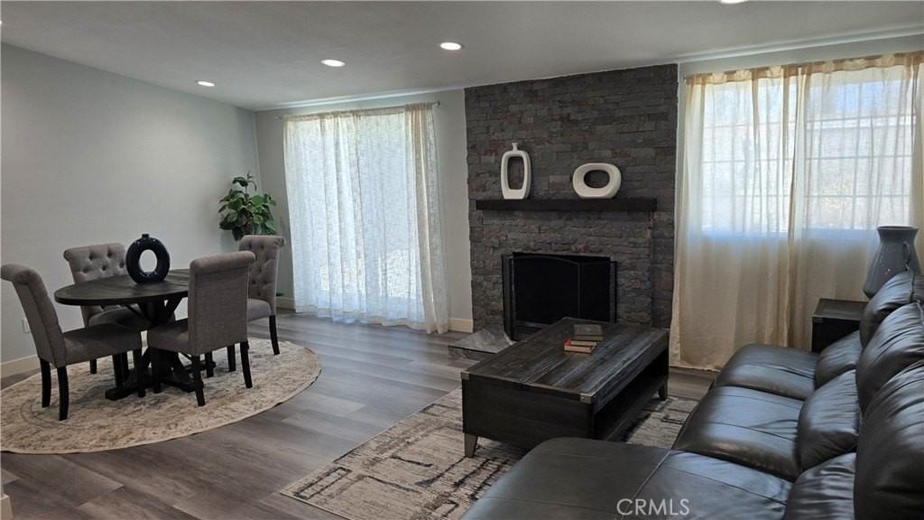 2108 Raleigh Ave - Photo 4 of 15