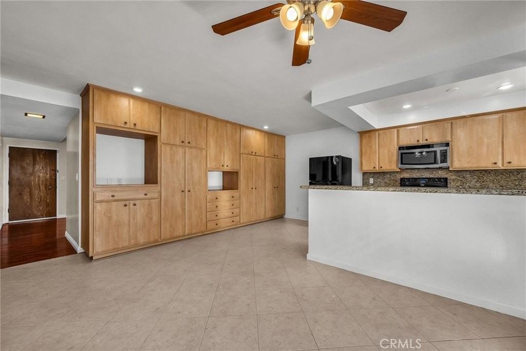 810 Edgewood St #105 - Photo 4 of 11