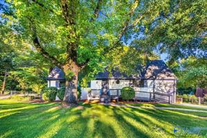 featured image of 7605 Fleming Hills Dr Sw