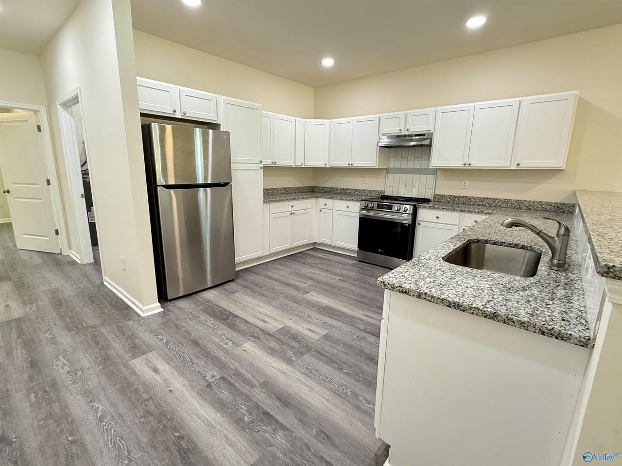 1582 Hobbs Island Rd Se - Photo 6 of 27