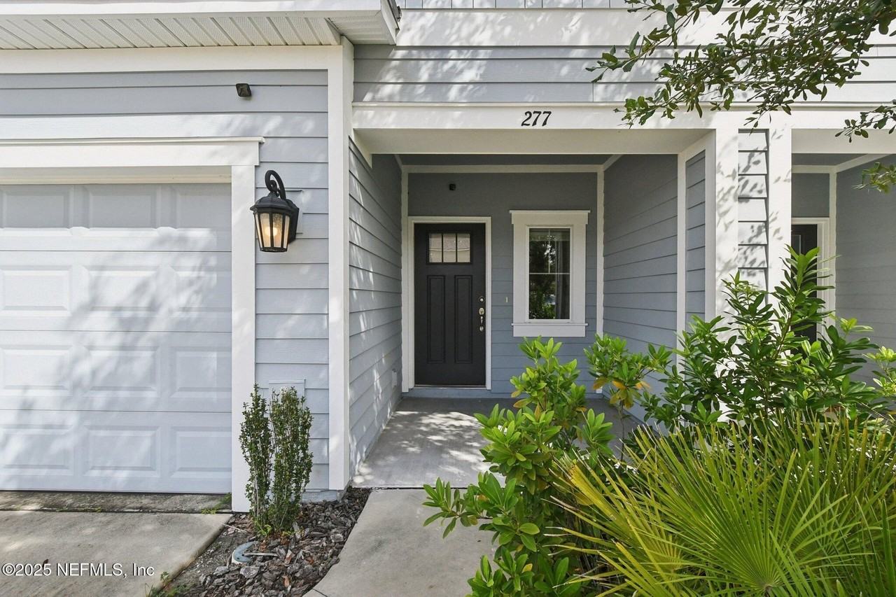 277 Henry's Bluff Place - Photo 2 of 50