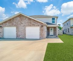 featured image of 837 E College St