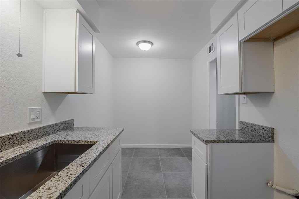 5055 Ridglea Ln #1105 - Photo 4 of 11