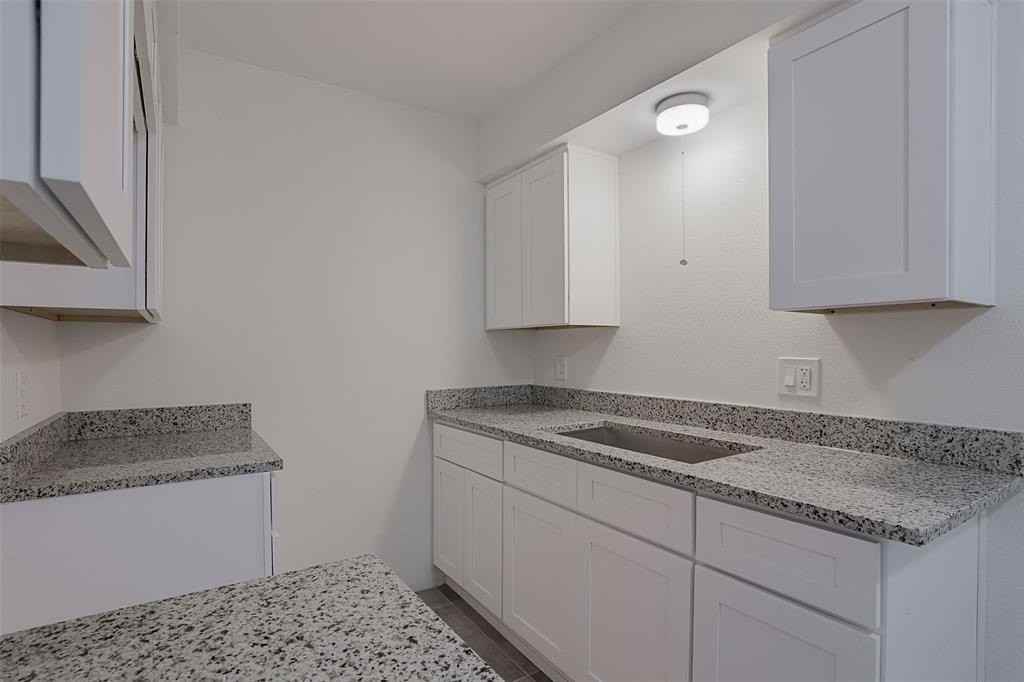 5055 Ridglea Ln #1105 - Photo 5 of 11