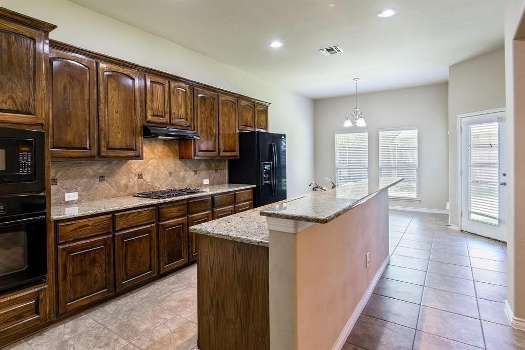 10104 Waterstone Way - Photo 3 of 29