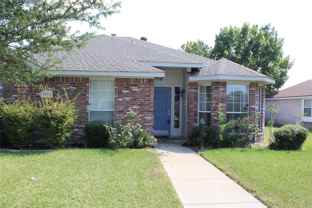 7214 Maplewood Dr - Photo 1 of 1