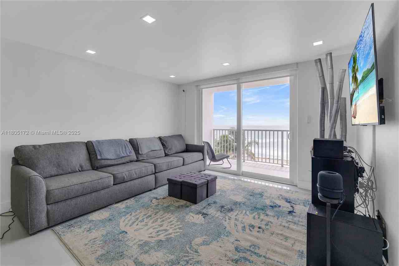 400 N Surf Rd #504 - Photo 3 of 8